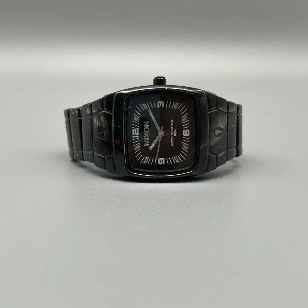 Nixon The Manual Mens Watch 32mm Black Dial Stainless Bracelet New Battery 6.25